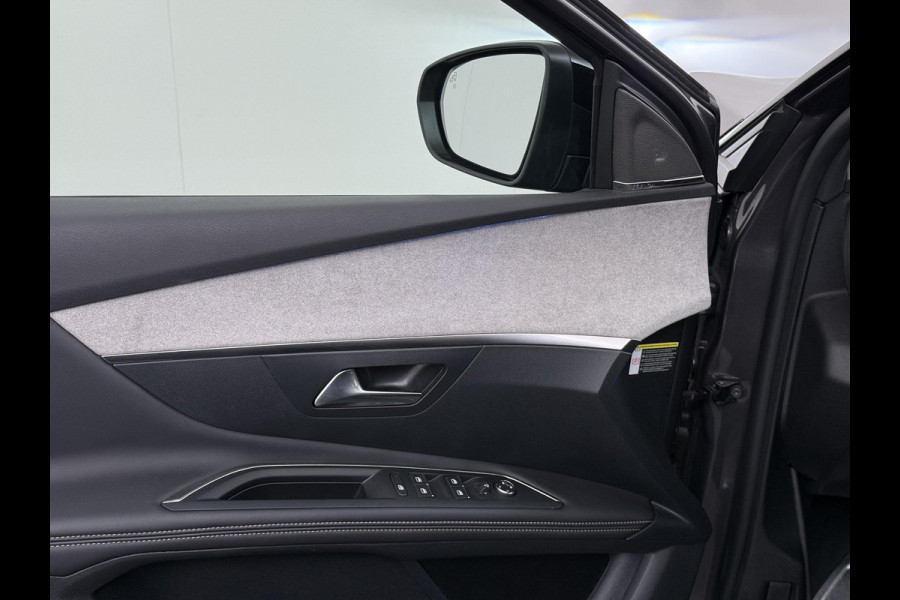 Peugeot 3008 1.6 HYbrid 225 GT Pack Business PANO | BLACK PACK | CAMERA | CRUISE CONTROL ADAPTIEF DODE HOEK SENSOR | ELEK. ACHTERKLEP | STOELVERWARMING| FOCAL AUDIO|