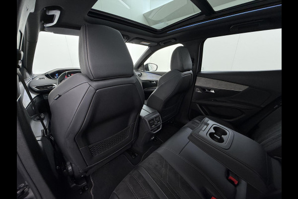 Peugeot 3008 1.6 HYbrid 225 GT Pack Business PANO | BLACK PACK | CAMERA | CRUISE CONTROL ADAPTIEF DODE HOEK SENSOR | ELEK. ACHTERKLEP | STOELVERWARMING| FOCAL AUDIO|