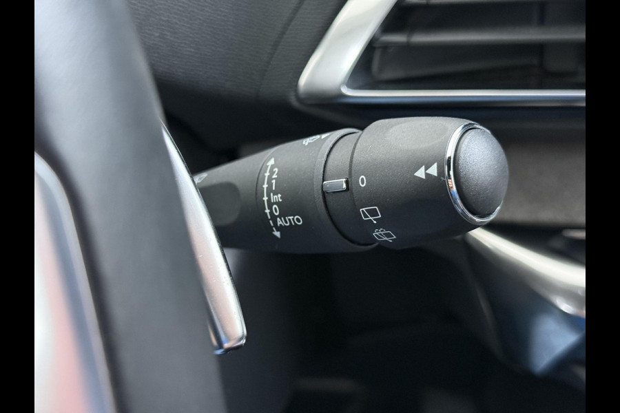 Peugeot 3008 1.6 HYbrid 225 GT Pack Business PANO | BLACK PACK | CAMERA | CRUISE CONTROL ADAPTIEF DODE HOEK SENSOR | ELEK. ACHTERKLEP | STOELVERWARMING| FOCAL AUDIO|