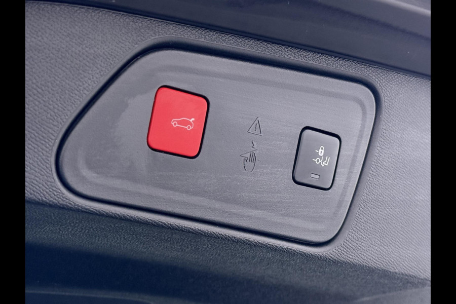 Peugeot 3008 1.6 HYbrid 225 GT Pack Business PANO | BLACK PACK | FOCAL AUDIO | CAMERA | CRUISE CONTROLE | ELEK. ACHTERKLEP | STOELVERWARMING | RIJKLAAR + 12 MND BOVAG GARANTIE |