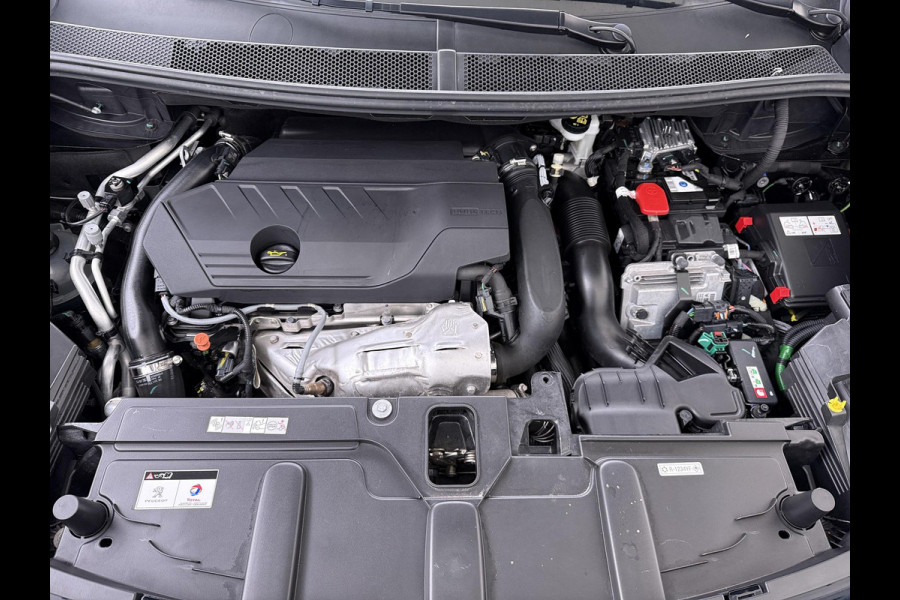 Peugeot 3008 1.6 HYbrid 225 GT Pack Business PANO | BLACK PACK | FOCAL AUDIO | CAMERA | CRUISE CONTROLE | ELEK. ACHTERKLEP | STOELVERWARMING | RIJKLAAR + 12 MND BOVAG GARANTIE |