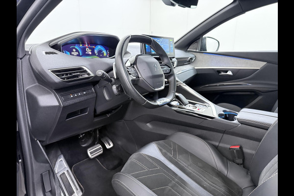 Peugeot 3008 1.6 HYbrid 225 GT Pack Business PANO | BLACK PACK | FOCAL AUDIO | CAMERA | CRUISE CONTROLE | ELEK. ACHTERKLEP | STOELVERWARMING | RIJKLAAR + 12 MND BOVAG GARANTIE |