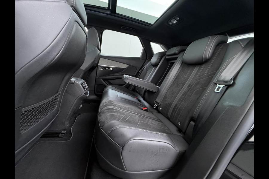 Peugeot 3008 1.6 HYbrid 225 GT Pack Business PANO | BLACK PACK | FOCAL AUDIO | CAMERA | CRUISE CONTROLE | ELEK. ACHTERKLEP | STOELVERWARMING | RIJKLAAR + 12 MND BOVAG GARANTIE |