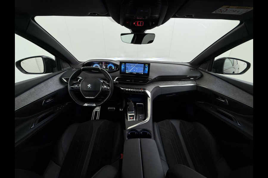Peugeot 3008 1.6 HYbrid 225 GT Pack Business PANO | BLACK PACK | FOCAL AUDIO | CAMERA | CRUISE CONTROLE | ELEK. ACHTERKLEP | STOELVERWARMING | RIJKLAAR + 12 MND BOVAG GARANTIE |