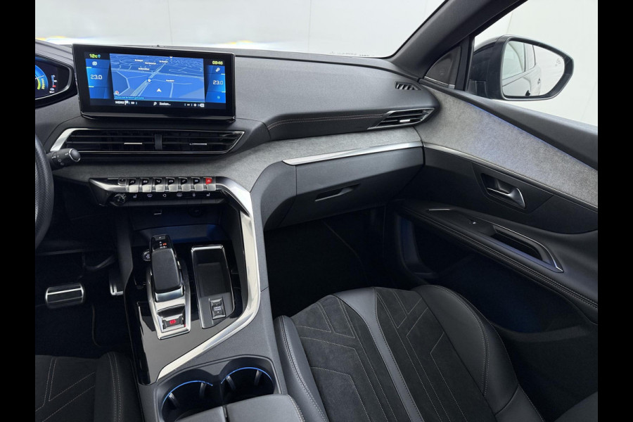 Peugeot 3008 1.6 HYbrid 225 GT Pack Business PANO | BLACK PACK | FOCAL AUDIO | CAMERA | CRUISE CONTROLE | ELEK. ACHTERKLEP | STOELVERWARMING | RIJKLAAR + 12 MND BOVAG GARANTIE |