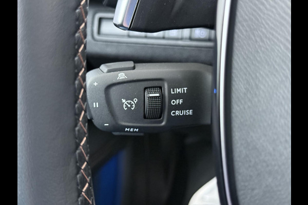 Peugeot 3008 1.6 HYbrid 225 GT Pack Business PANO | BLACK PACK | FOCAL AUDIO | CAMERA | CRUISE CONTROLE | ELEK. ACHTERKLEP | STOELVERWARMING | RIJKLAAR + 12 MND BOVAG GARANTIE |