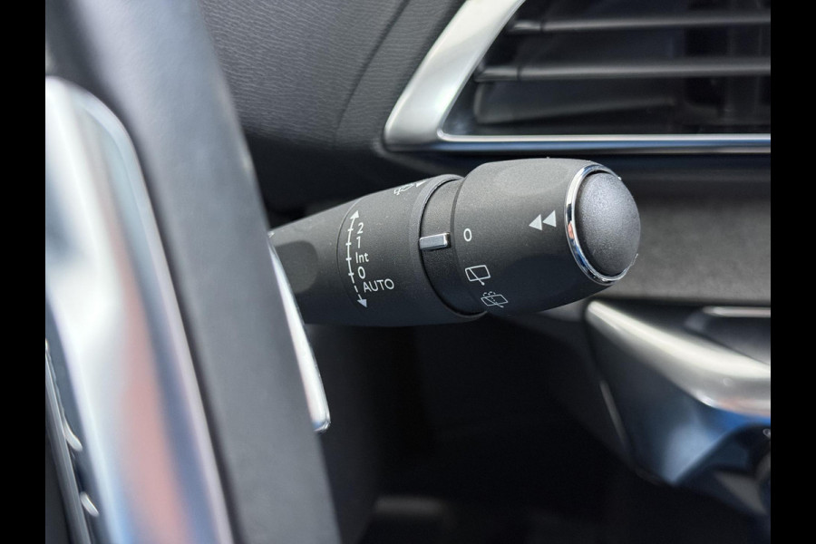 Peugeot 3008 1.6 HYbrid 225 GT Pack Business PANO | BLACK PACK | FOCAL AUDIO | CAMERA | CRUISE CONTROLE | ELEK. ACHTERKLEP | STOELVERWARMING | RIJKLAAR + 12 MND BOVAG GARANTIE |