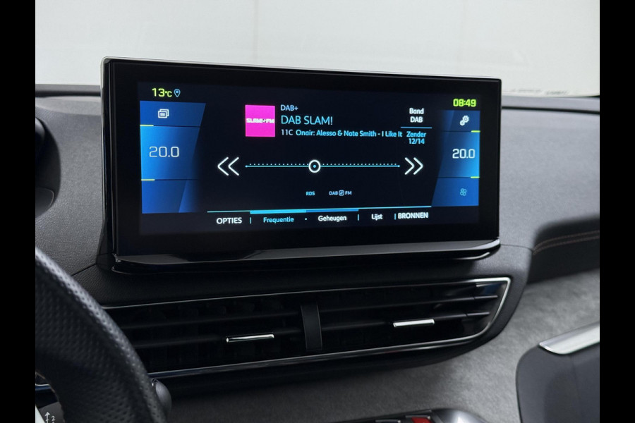 Peugeot 3008 1.6 HYbrid 225 GT Pack Business PANO | BLACK PACK | FOCAL AUDIO | CAMERA | CRUISE CONTROLE | ELEK. ACHTERKLEP | STOELVERWARMING | RIJKLAAR + 12 MND BOVAG GARANTIE |