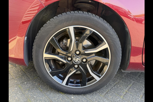 Toyota Yaris 1.5 Hybrid Bi-Tone Plus | Panoramadak | Navigatie | Camera | Climate Control |