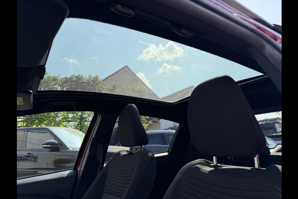 Toyota Yaris 1.5 Hybrid Bi-Tone Plus | Panoramadak | Navigatie | Camera | Climate Control |