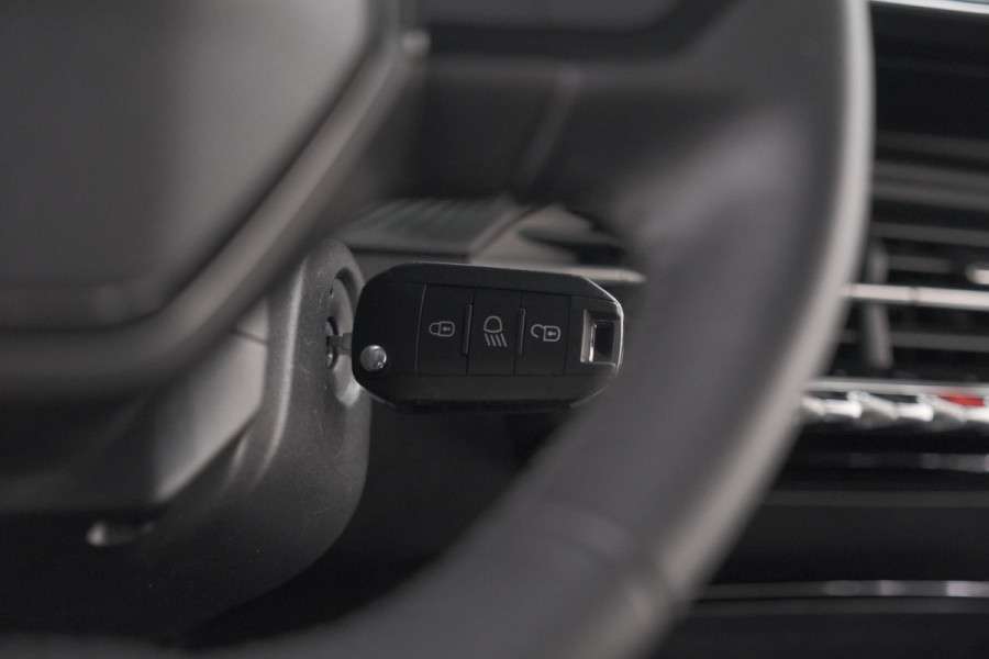 Peugeot e-208 EV Active 50 kWh | 11 KW Laadfunctie | Parkeersensoren | Apple Carplay