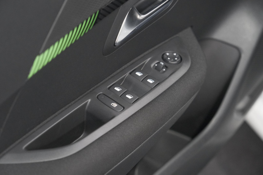 Peugeot e-208 EV Active 50 kWh | 11 KW Laadfunctie | Parkeersensoren | Apple Carplay