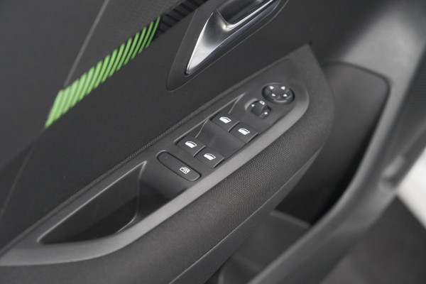 Peugeot e-208 EV Active 50 kWh | 11 KW Laadfunctie | Parkeersensoren | Apple Carplay