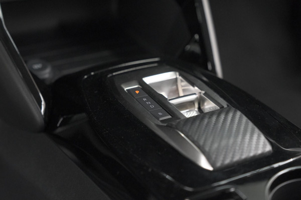 Peugeot e-208 EV Active 50 kWh | 11 KW Laadfunctie | Parkeersensoren | Apple Carplay