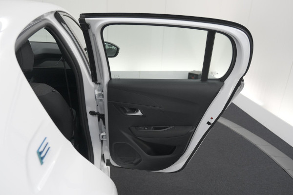 Peugeot e-208 EV Active 50 kWh | 11 KW Laadfunctie | Parkeersensoren | Apple Carplay