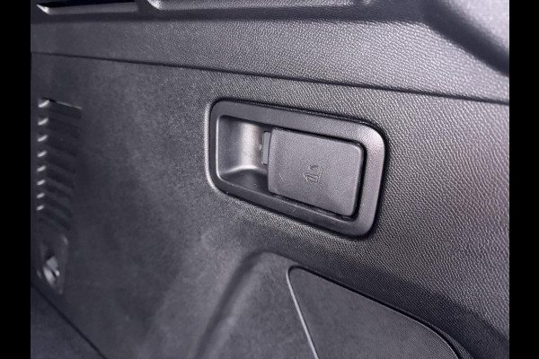 Peugeot 3008 1.6 HYbrid 225 GT Pack Business PANO | BLACK PACK | CAMERA VOOR + ACHTER | ADAPTIVE CRUISE | DODE HOEK SENSOR | ELEK. ACHTERKLEP | STOELVERWARMING| FOCAL AUDIO