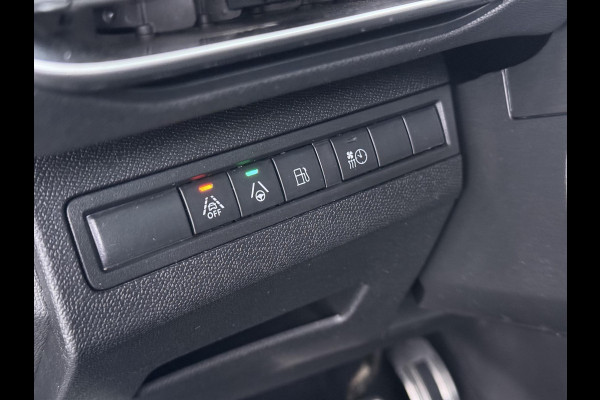 Peugeot 3008 1.6 HYbrid 225 GT Pack Business PANO | BLACK PACK | CAMERA VOOR + ACHTER | ADAPTIVE CRUISE | DODE HOEK SENSOR | ELEK. ACHTERKLEP | STOELVERWARMING| FOCAL AUDIO