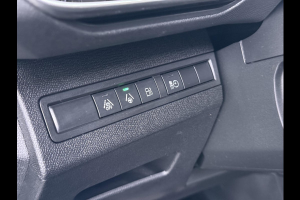 Peugeot 3008 1.6 HYbrid 225 GT |PHEV | BLACK OPTIC| FOCAL AUDIO| STOELVERWARMING| CAMERA VOOR+ ACHTER| ADAPTIVE CRUISE CONTROL| DODE HOEK SENSOR| ELEK. ACHTERKLEP| STANDKACHEL