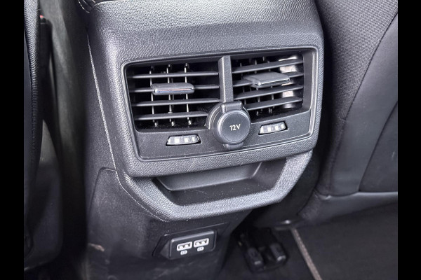 Peugeot 3008 1.6 HYbrid 225 GT |PHEV | BLACK OPTIC| FOCAL AUDIO| STOELVERWARMING| CAMERA VOOR+ ACHTER| ADAPTIVE CRUISE CONTROL| DODE HOEK SENSOR| ELEK. ACHTERKLEP| STANDKACHEL