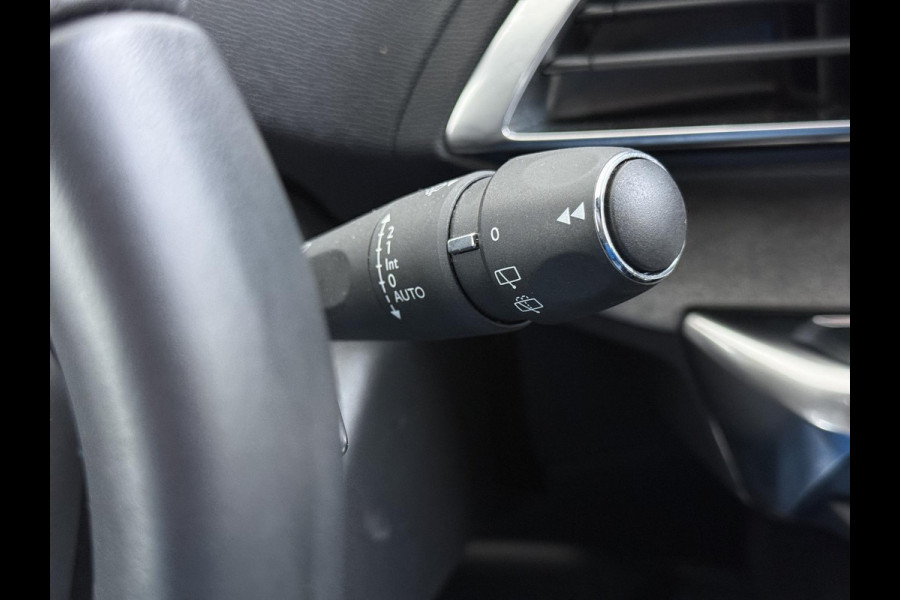 Peugeot 3008 1.6 HYbrid 225 GT |PHEV | BLACK OPTIC| FOCAL AUDIO| STOELVERWARMING| CAMERA VOOR+ ACHTER| ADAPTIVE CRUISE CONTROL| DODE HOEK SENSOR| ELEK. ACHTERKLEP| STANDKACHEL