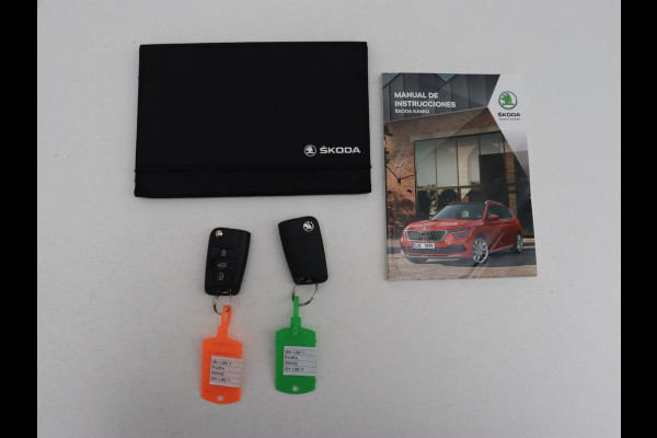 Škoda Kamiq 1.0 TSI Sport | Automaat | Camera | Carplay | Virtual Cockpit | Sportstoelen | Climate control | Full LED | Cruise control | Getint glas | Bluetooth