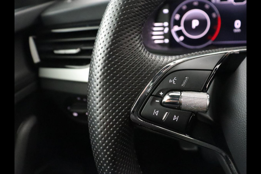 Škoda Kamiq 1.0 TSI Sport | Automaat | Camera | Carplay | Virtual Cockpit | Sportstoelen | Climate control | Full LED | Cruise control | Getint glas | Bluetooth