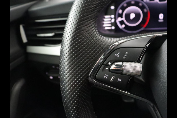 Škoda Kamiq 1.0 TSI Sport | Automaat | Camera | Carplay | Virtual Cockpit | Sportstoelen | Climate control | Full LED | Cruise control | Getint glas | Bluetooth