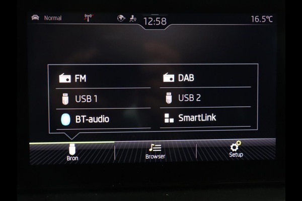 Škoda Kamiq 1.0 TSI Sport | Automaat | Camera | Carplay | Virtual Cockpit | Sportstoelen | Climate control | Full LED | Cruise control | Getint glas | Bluetooth