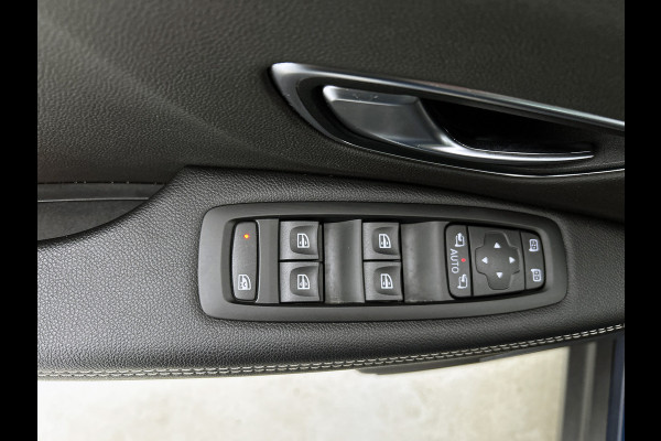 Renault Grand Scénic 1.3 TCe 141pk Techno 7Pers. / Trekhaak / Airco-ecc./ Navigatie / Pdc. / Apk nieuw