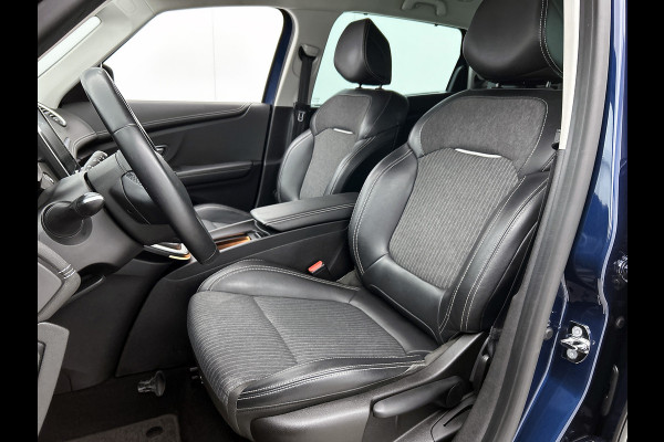 Renault Grand Scénic 1.3 TCe 141pk Techno 7Pers. / Trekhaak / Airco-ecc./ Navigatie / Pdc. / Apk nieuw