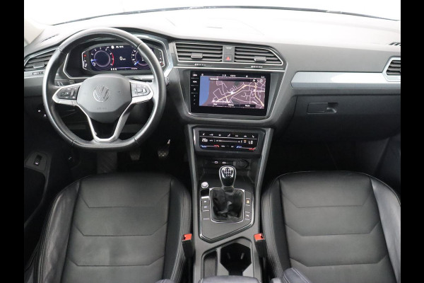 Volkswagen Tiguan 1.5 TSI Life Business | Leder | Stoelverwarming | Keyless | Carplay | Adaptive cruise | Navigatie | Parkeerhulp | Full LED | Stuurverwarming | Virtual Cockpit | Climate control | DAB | Bluetooth