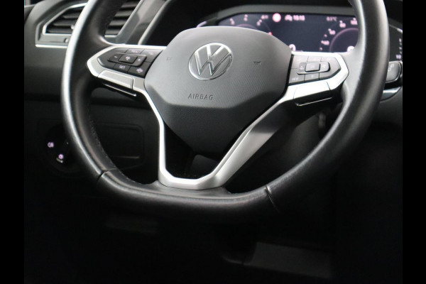 Volkswagen Tiguan 1.5 TSI Life Business | Leder | Stoelverwarming | Keyless | Carplay | Adaptive cruise | Navigatie | Parkeerhulp | Full LED | Stuurverwarming | Virtual Cockpit | Climate control | DAB | Bluetooth