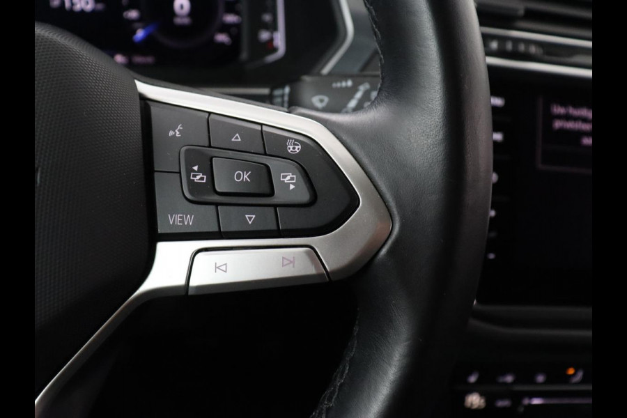 Volkswagen Tiguan 1.5 TSI Life Business | Leder | Stoelverwarming | Keyless | Carplay | Adaptive cruise | Navigatie | Parkeerhulp | Full LED | Stuurverwarming | Virtual Cockpit | Climate control | DAB | Bluetooth