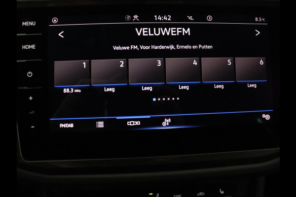 Volkswagen Tiguan 1.5 TSI Life Business | Leder | Stoelverwarming | Keyless | Carplay | Adaptive cruise | Navigatie | Parkeerhulp | Full LED | Stuurverwarming | Virtual Cockpit | Climate control | DAB | Bluetooth