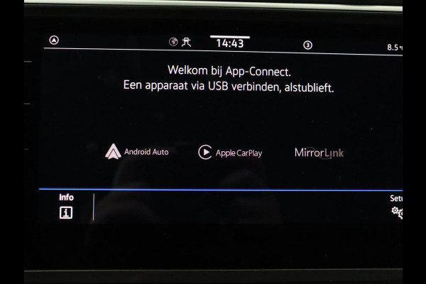 Volkswagen Tiguan 1.5 TSI Life Business | Leder | Stoelverwarming | Keyless | Carplay | Adaptive cruise | Navigatie | Parkeerhulp | Full LED | Stuurverwarming | Virtual Cockpit | Climate control | DAB | Bluetooth