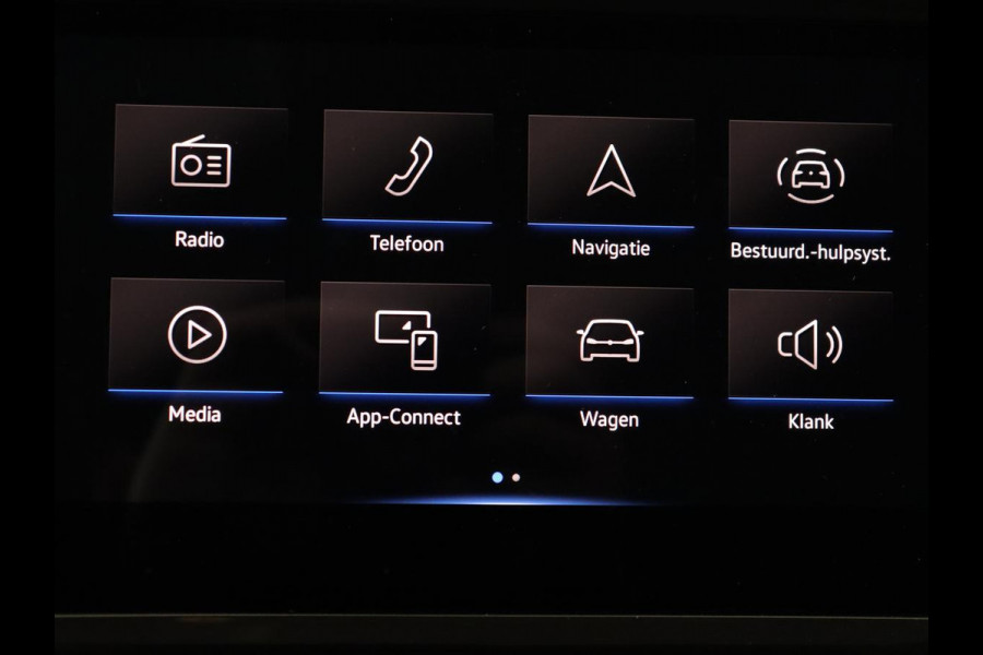 Volkswagen Tiguan 1.5 TSI Life Business | Leder | Stoelverwarming | Keyless | Carplay | Adaptive cruise | Navigatie | Parkeerhulp | Full LED | Stuurverwarming | Virtual Cockpit | Climate control | DAB | Bluetooth