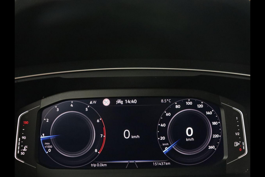 Volkswagen Tiguan 1.5 TSI Life Business | Leder | Stoelverwarming | Keyless | Carplay | Adaptive cruise | Navigatie | Parkeerhulp | Full LED | Stuurverwarming | Virtual Cockpit | Climate control | DAB | Bluetooth