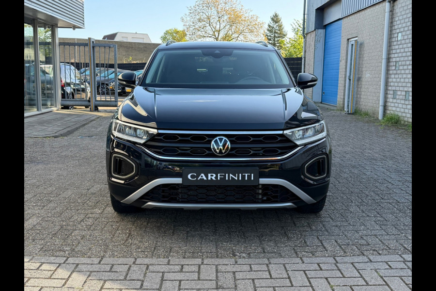 Volkswagen T-Roc 1.5 TSI Life 150 Pk | Navi-Carplay | Clima | Camera | Cruise | 16".