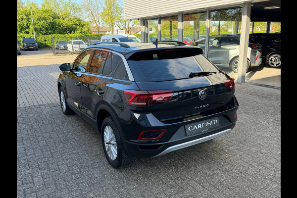 Volkswagen T-Roc 1.5 TSI Life 150 Pk | Navi-Carplay | Clima | Camera | Cruise | 16".