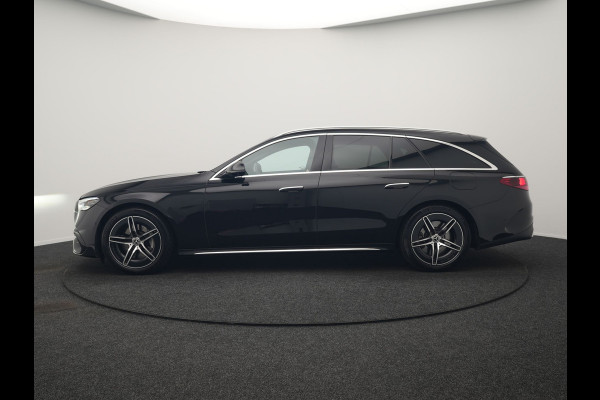 Mercedes-Benz E-Klasse Estate 300 e AMG Line PHEV 313pk Dealer O.H. | Trekhaak Af Fabriek | Adaptive Cruise | 360 Camera | Digital Light | Alcantara Sportstoelen Memory & Verwarmd | Sfeerverlichting | Keyless | Blis | Navigatie | DAB | Plug In Hybrid |