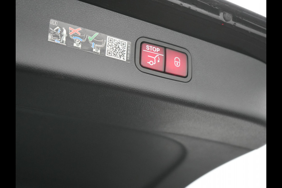 Mercedes-Benz E-Klasse Estate 300 e AMG Line PHEV 313pk Dealer O.H. | Trekhaak Af Fabriek | Adaptive Cruise | 360 Camera | Digital Light | Alcantara Sportstoelen Memory & Verwarmd | Sfeerverlichting | Keyless | Blis | Navigatie | DAB | Plug In Hybrid |