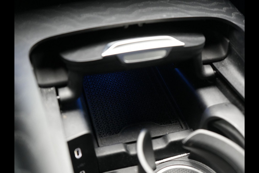 Mercedes-Benz E-Klasse Estate 300 e AMG Line PHEV 313pk Dealer O.H. | Trekhaak Af Fabriek | Adaptive Cruise | 360 Camera | Digital Light | Alcantara Sportstoelen Memory & Verwarmd | Sfeerverlichting | Keyless | Blis | Navigatie | DAB | Plug In Hybrid |