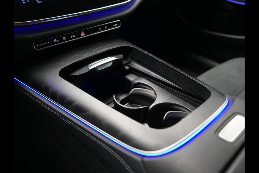 Mercedes-Benz E-Klasse Estate 300 e AMG Line PHEV 313pk Dealer O.H. | Trekhaak Af Fabriek | Adaptive Cruise | 360 Camera | Digital Light | Alcantara Sportstoelen Memory & Verwarmd | Sfeerverlichting | Keyless | Blis | Navigatie | DAB | Plug In Hybrid |