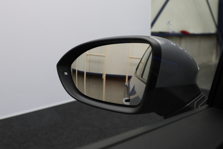 Volkswagen ID.3 Life 58 kWh 204 PK, Stoelverwarming, Stuurverwarming, Adap. Cruise Control