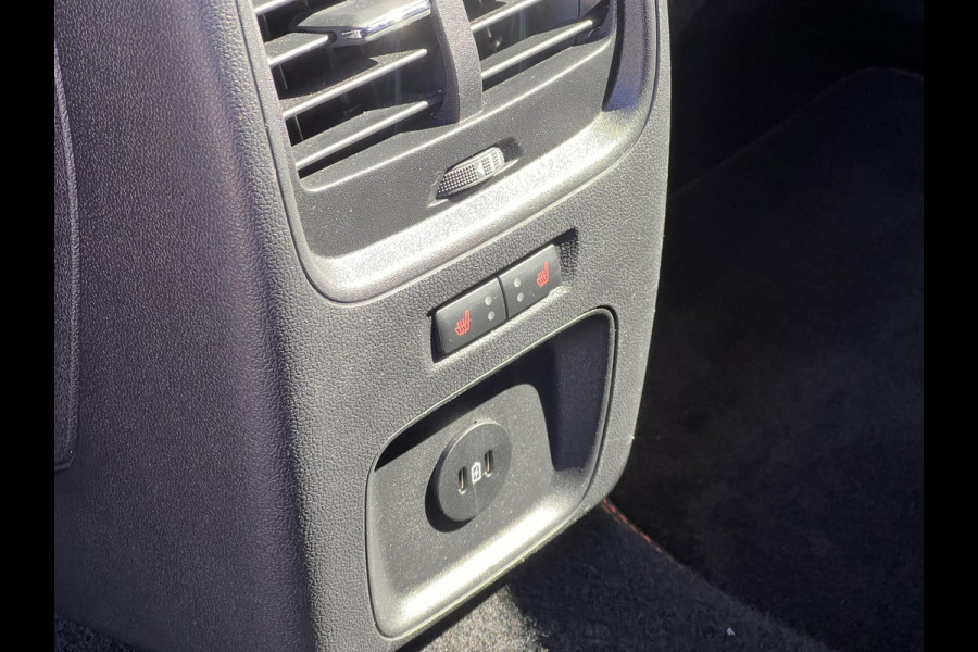 Ford Kuga 2.5 PHEV ST-Line 243pk | Winterpack | Wegklapbare Trekhaak | Orig. NL auto