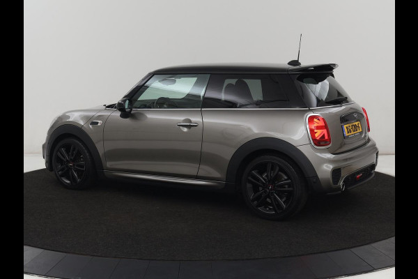MINI Cooper 1.5 Cooper | Harman/Kardon | Carplay | Sportstoelen | Full LED | Navigatie | Climate control | Park Assist | Cruise control | Getint glas