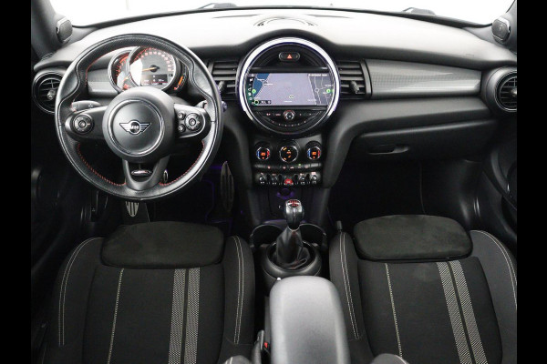 MINI Cooper 1.5 Cooper | Harman/Kardon | Carplay | Sportstoelen | Full LED | Navigatie | Climate control | Park Assist | Cruise control | Getint glas