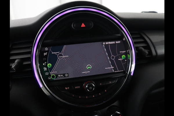 MINI Cooper 1.5 Cooper | Harman/Kardon | Carplay | Sportstoelen | Full LED | Navigatie | Climate control | Park Assist | Cruise control | Getint glas