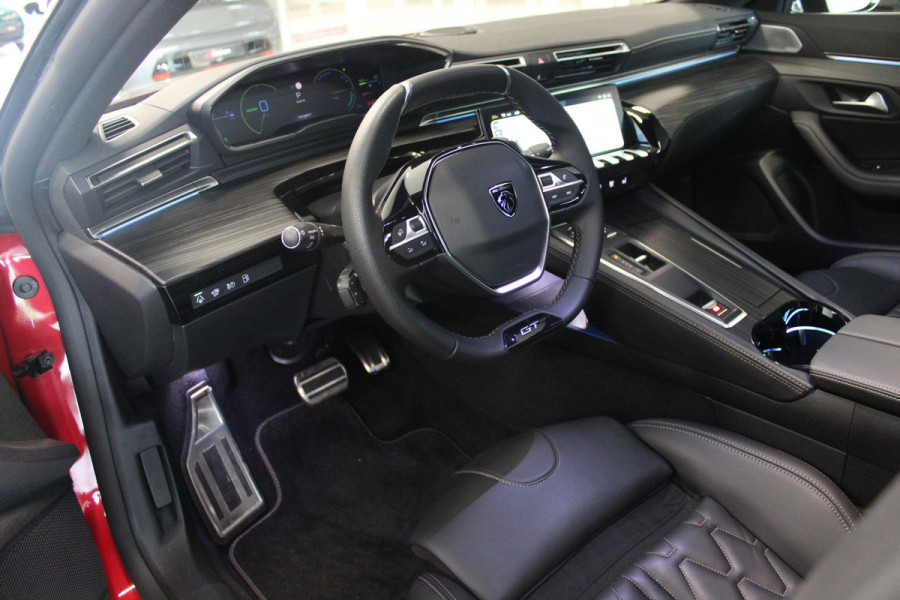 Peugeot 508 SW 1.6 HYbrid 225PK GT (Nieuw Model) | NAVIGATIE |PANORAMISCH SCHUIFDAK|KOPLAMPEN MATRIX LED | MISTRAL LEDEREN BEKLEDING | ELEKTRISCH VERSTELBARE VOORSTOELEN MET GEHEUGEN EN MASSAGE|DRAADLOOS APPLE CARPLAY/ANDROID AUTO | NIGHT VISION PACK | ADAPTIEF ONDERSTEL|7,4 KW LADEN| 19'' AUGUSTA LICHTMETALEN VELGEN | HIFI FOCAL| ADAPTIEVE CRUISECONTROL | WEGKLAPBARE TREKHAAK | ALARMSYSTEEM AF FABRIEK|DONKER GETINTE ACHTERRUITEN|
