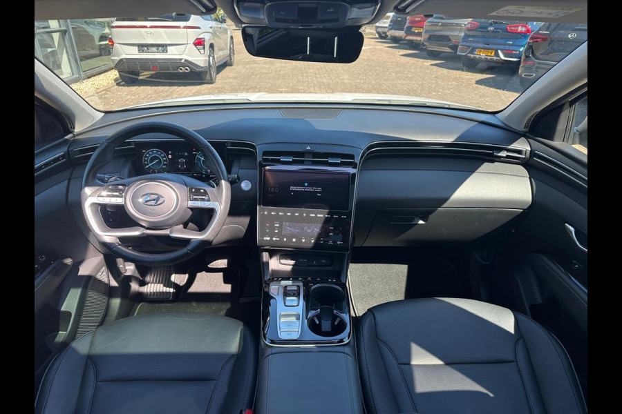 Hyundai Tucson 1.6 T-GDI PHEV Premium Sky 4WD | Panoramadak | Dealer onderhouden | Leder | Achteruitrijcamera | Elek. klep | Stoelverwarming voor & achter